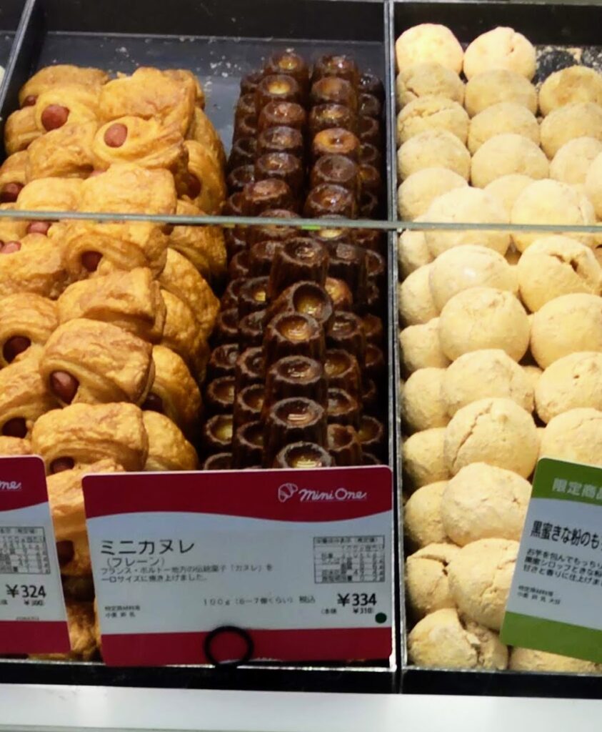 MiniOne（ミニワン）大丸東京店店頭のミニカヌレ売り場の写真