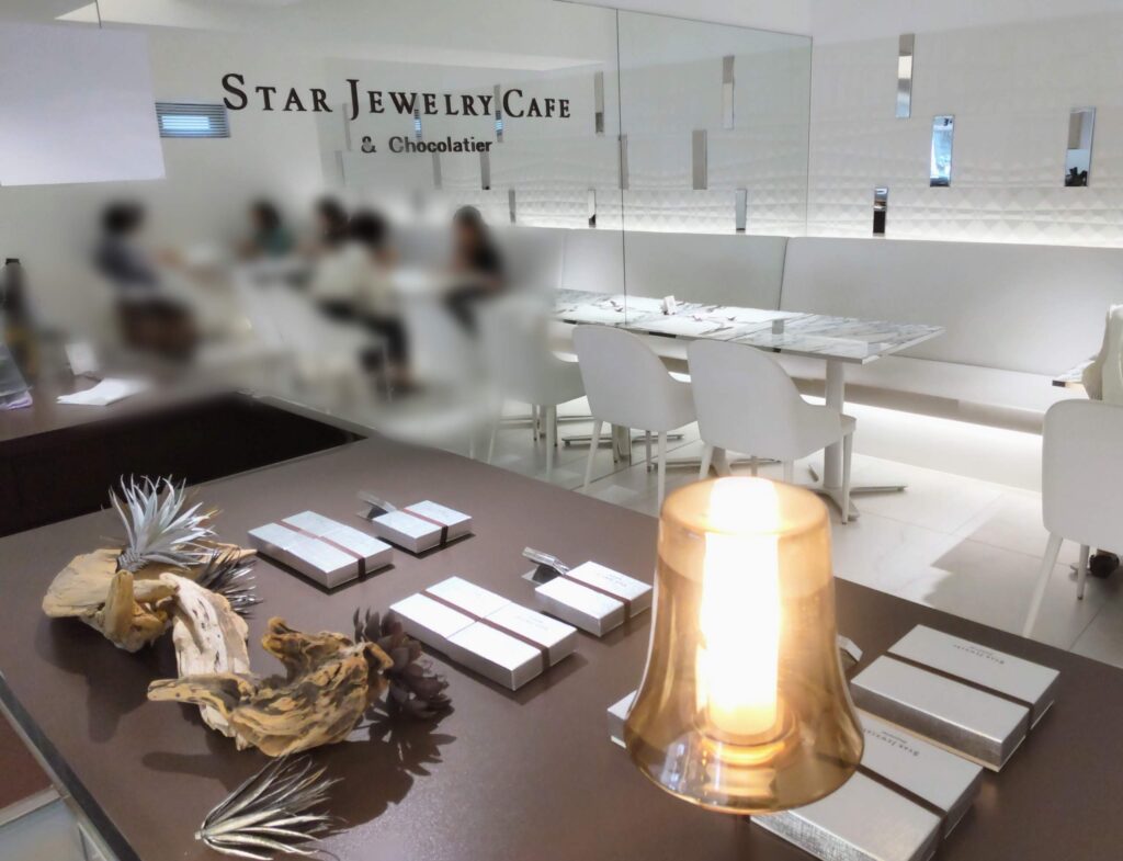 STAR JEWELRY CAFE & Chocolatier（スタージュエリーカフェ&ショコラティエ）のカフェスペースの写真