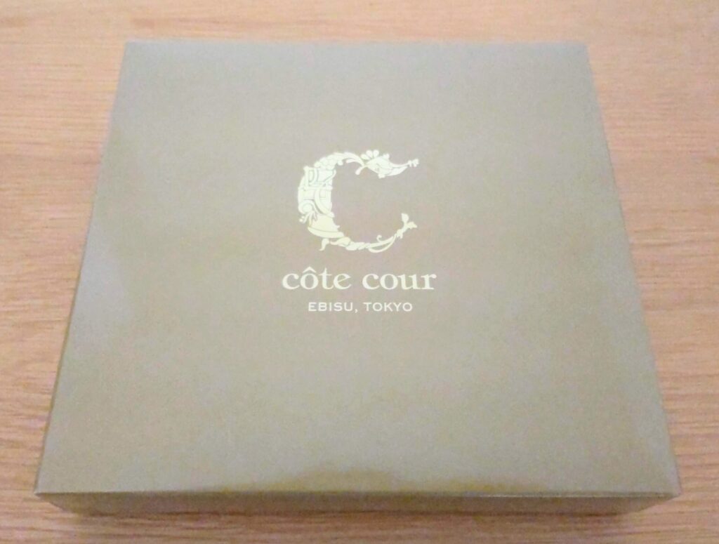 cote cour（コートクール）の東京ブラウニーが入った箱の写真