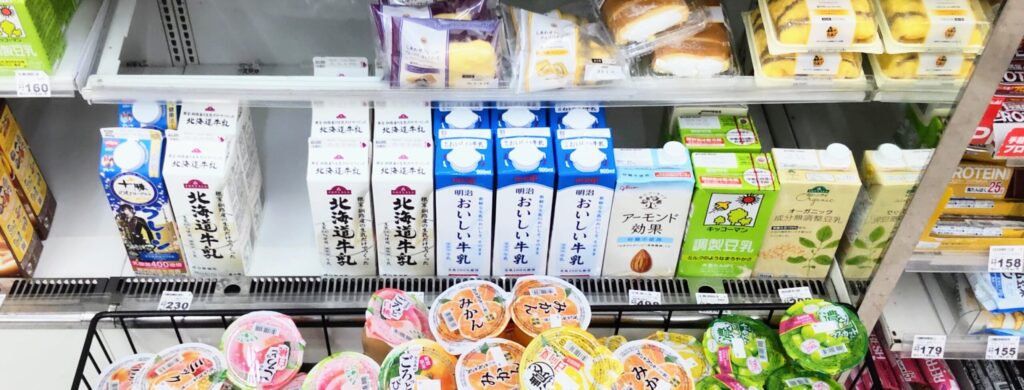 ミニストップの乳製品売り場の写真