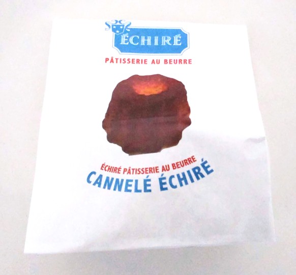 ECHIRE PATISSERIE AU BEURRE（エシレ・パティスリー オ ブール）東急フードショーエッジ店限定のエシレ・カヌレが入った袋の写真