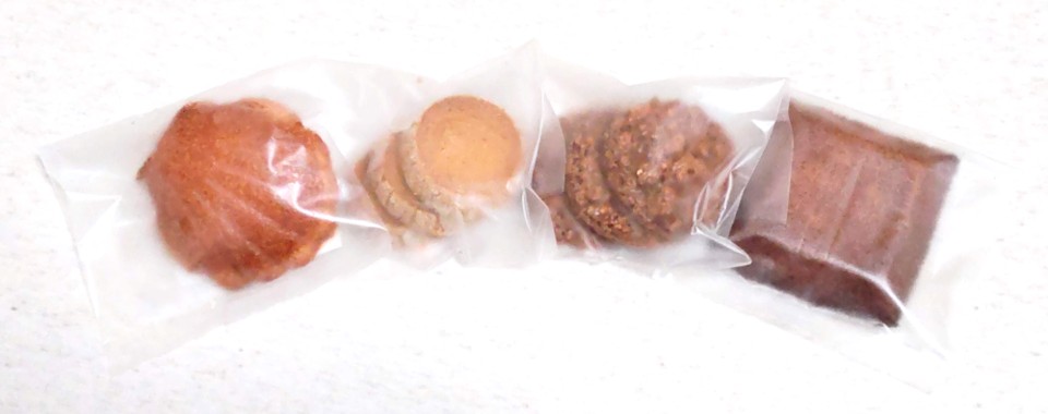 この記事を読めばPâtisserie Un Cadeau（パティスリーアンカド）の人気焼き菓子メニュー実食レビューを知れることをイメージできる写真