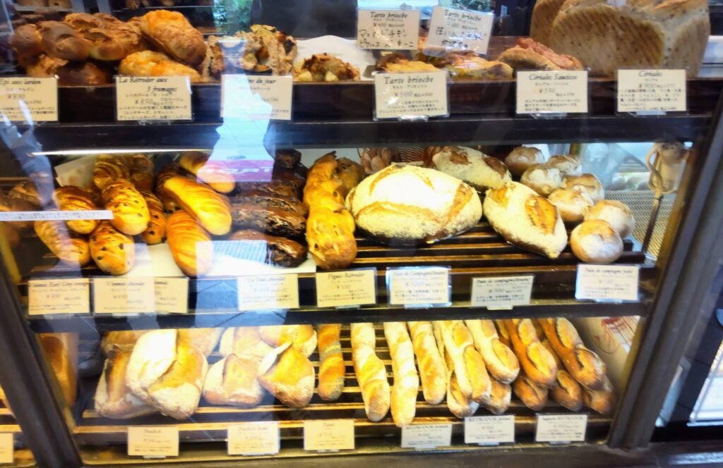 Brasserie VIRON（ブラッスリー・ヴィロン）渋谷店で店頭販売されているパンの写真