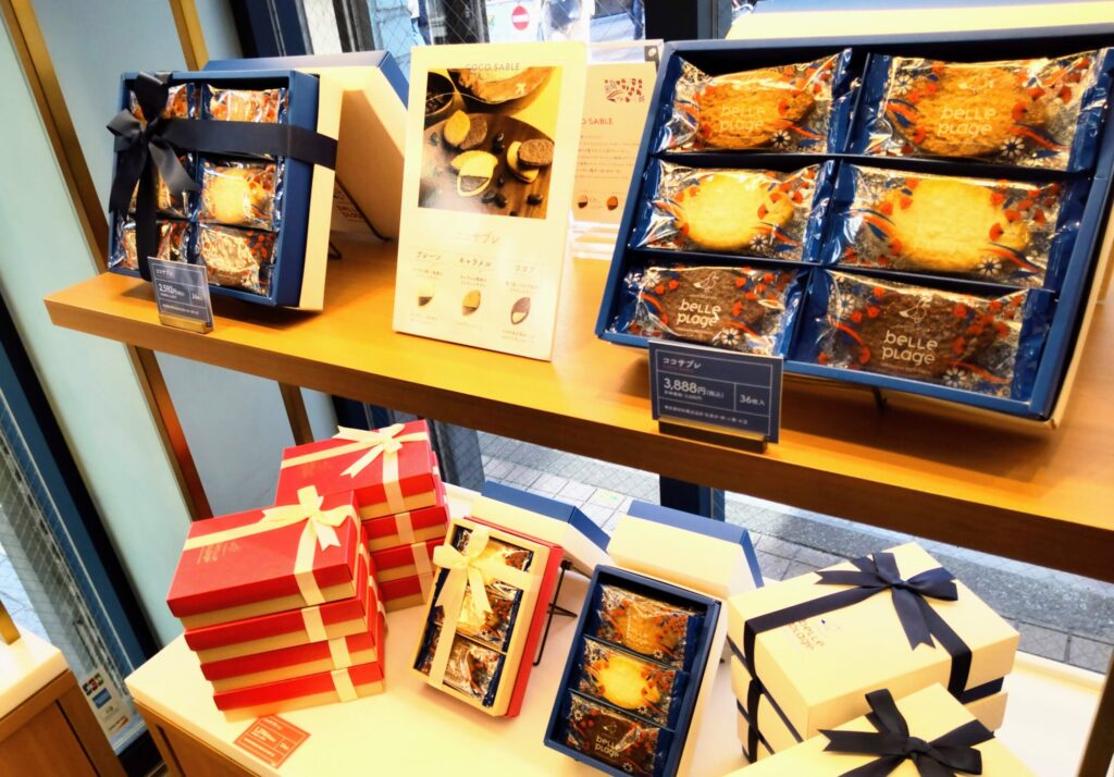 belle plage（ベルプラージュ）横浜元町店店頭ののココサブレの写真
