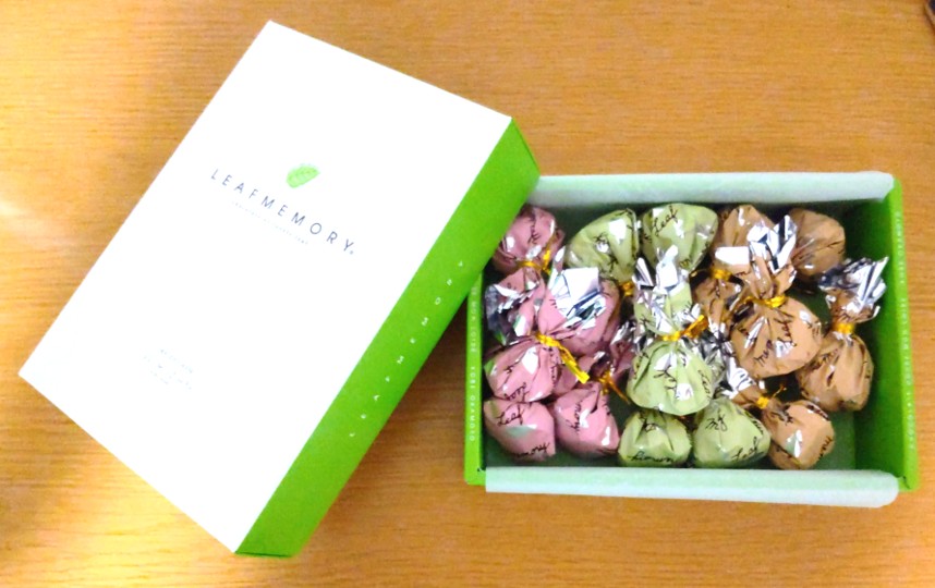 CHOCOLATE HOUSE Mon Loire（チョコレートハウス モンロワール）のリーフメモリーギフトボックス15個入の中身の写真