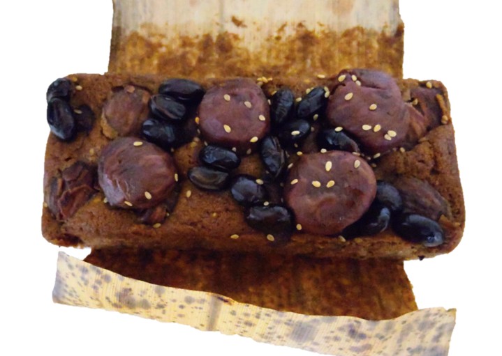 京洋菓子司JOUVENCELLE（ジュヴァンセル）竹取物語の竹皮を開いた写真