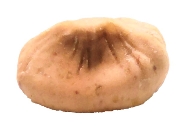 恵那川上屋の栗きんとんを横から見た写真