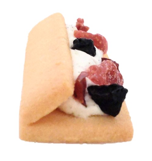 C3（シーキューブ）のベリーウィッチを横から見た写真