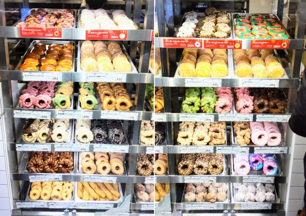 JACK IN THE DONUTS（ジャックインザドーナツ）ルミネ横浜店の全ドーナツの店頭写真