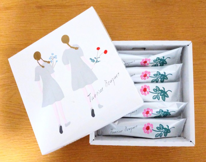 Tartine（タルティン）のタルティンブーケの箱を開けた写真