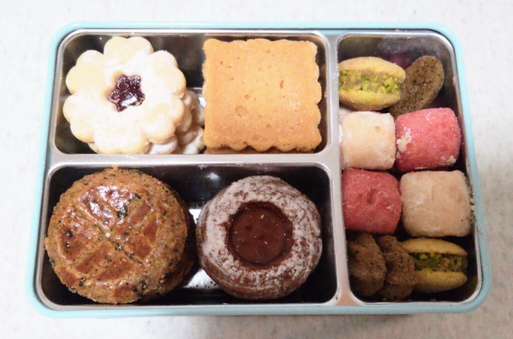 atelier UKAI（アトリエうかい）で購入したフールセック小缶の蓋を開けた写真